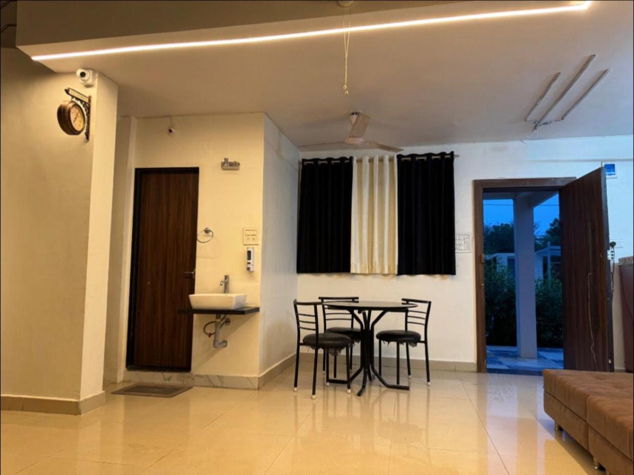 Siya Villa Ujjain Exterior photo
